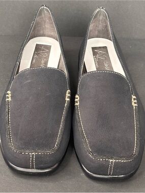A2 BY AEROSOLES Gondola Stitch N Turn Loafer Womens size 7.5 Black Suede NWOT